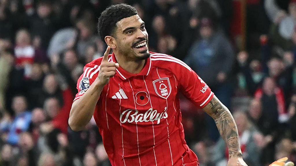 Forest back on track under Dyche - but worries for Leeds?