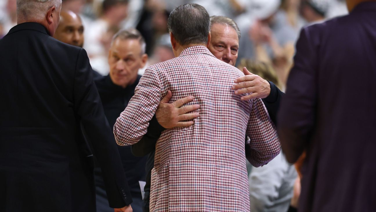 Izzo guides Michigan St. past Calipari, Arkansas