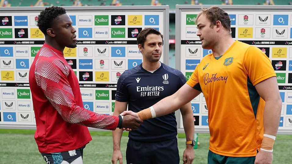 Schmidt 'disappointed' by England's 'gamesmanship'