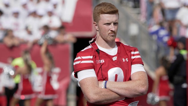 Wisconsin quarterback Danny O'Neil expected to start for Badgers vs Washington in Week 11