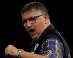 Anderson avoids shock to reach World Championship second round