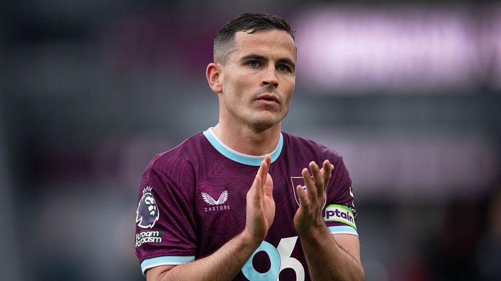 Burnley: Josh Cullen set for 'prolonged period on the sidelines' with ACL injury