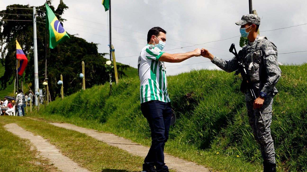 Chapecoense honour Atlético Nacional plane crash victims with jersey