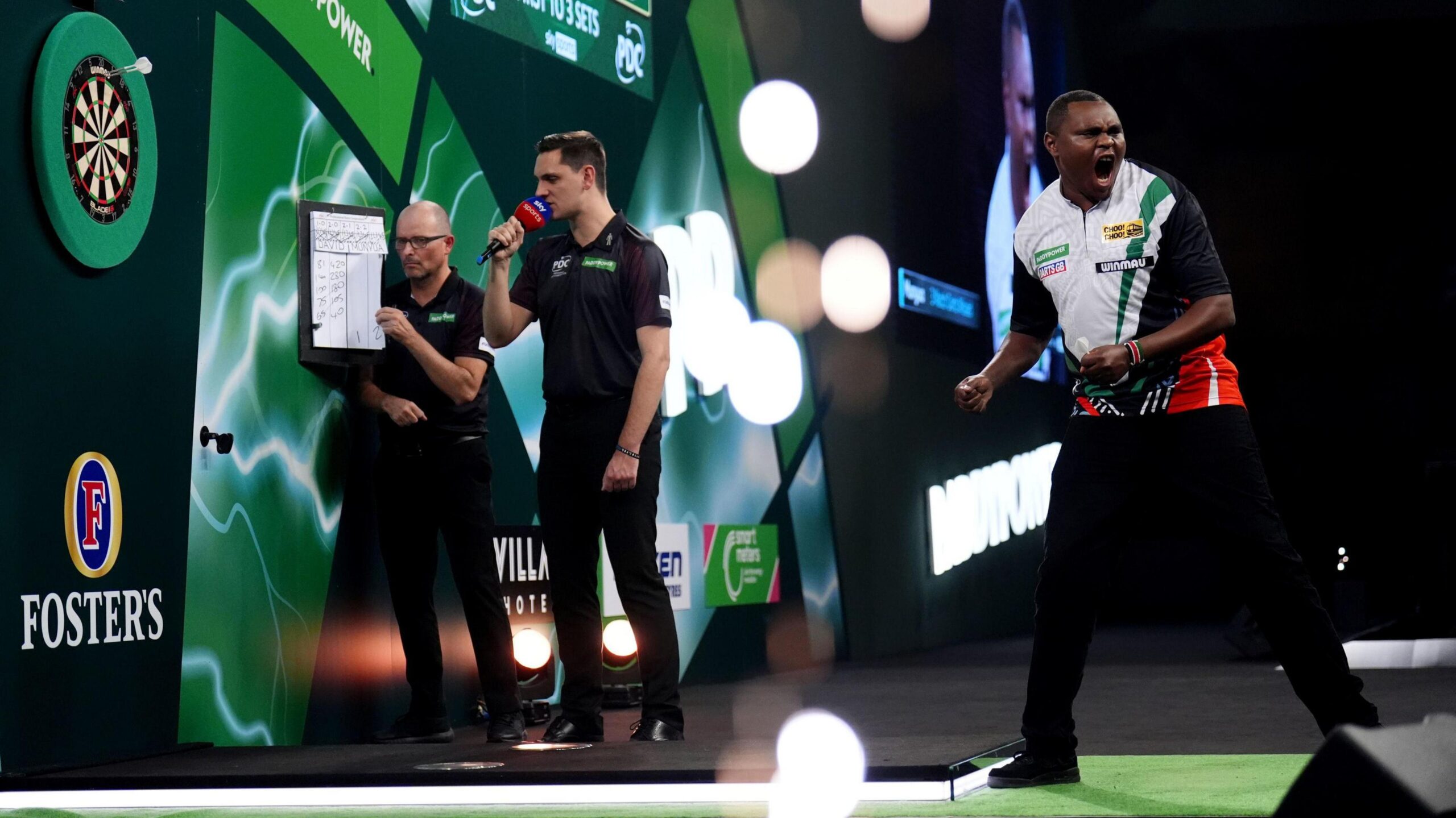 'Crazy' reaction after vet Munyua upsets De Decker