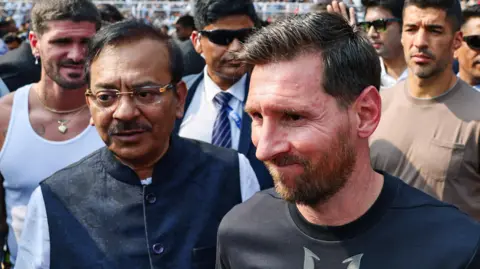 Frustrated Messi fans throw chairs and bottles at India stadium event