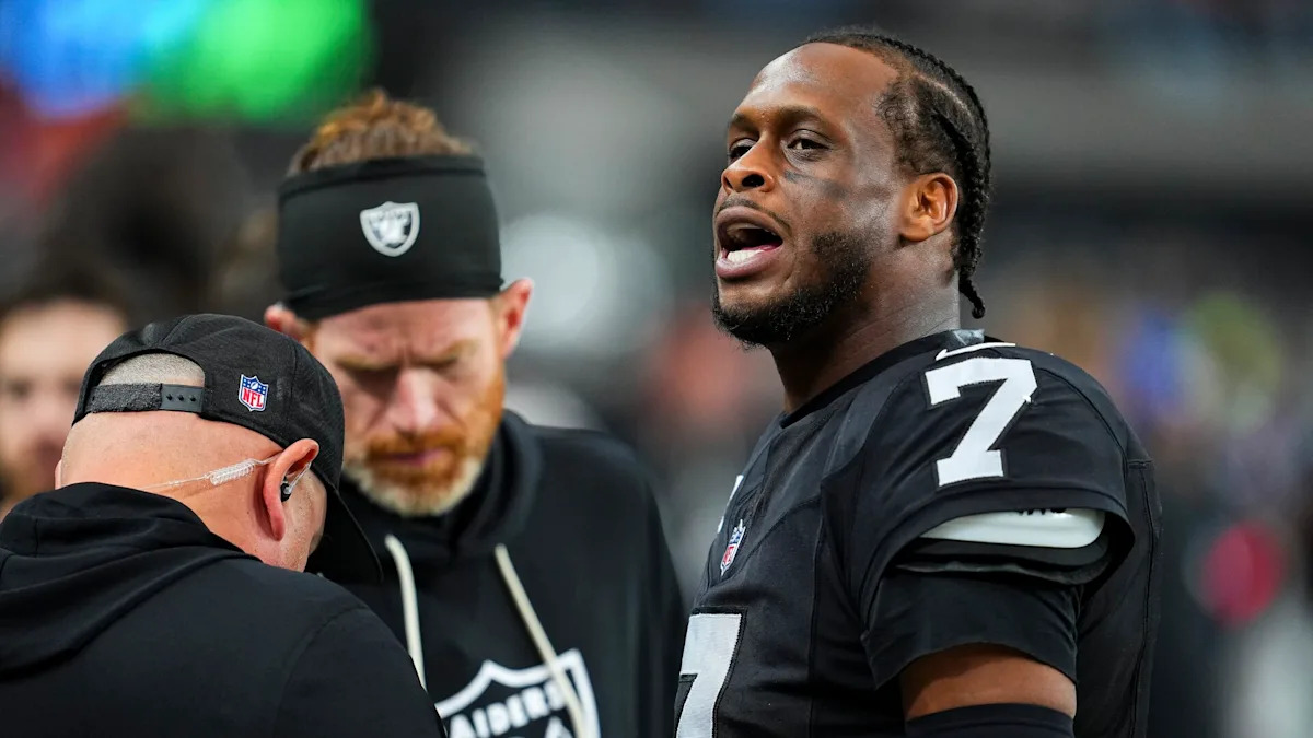 Geno Smith's shoulder "really locked up" but Raiders think he avoided serious damage