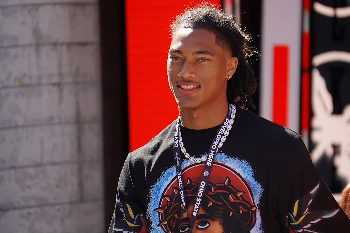 Has Chris Henry Jr. signed yet with Ohio State?