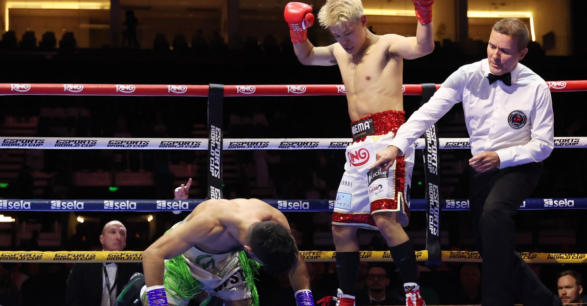 Hayato Tsutsumi suffers cut, Jazza Dickens title fight postponed