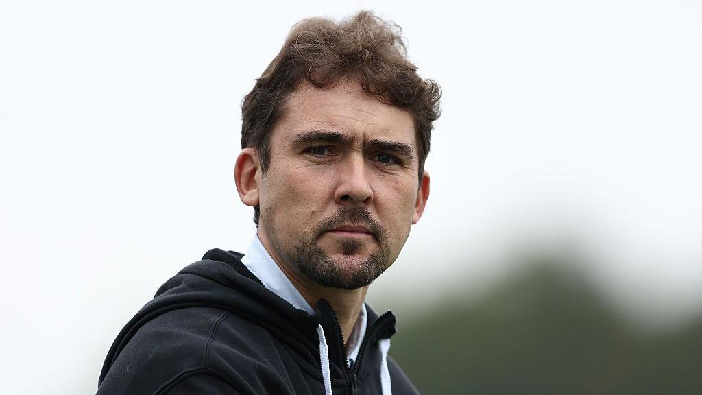 London City Lionesses sack manager Precheur