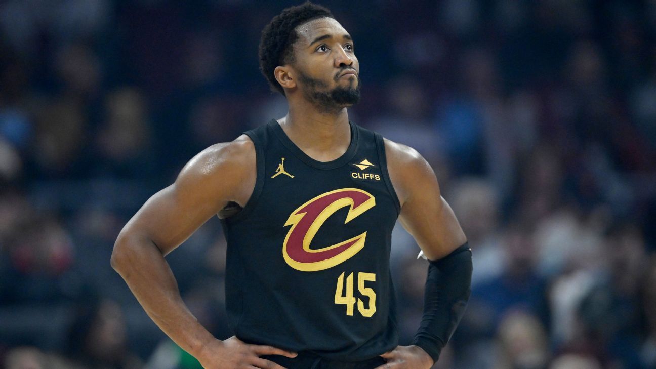 Mitchell on stumbling Cavs: 'I would boo us, too'