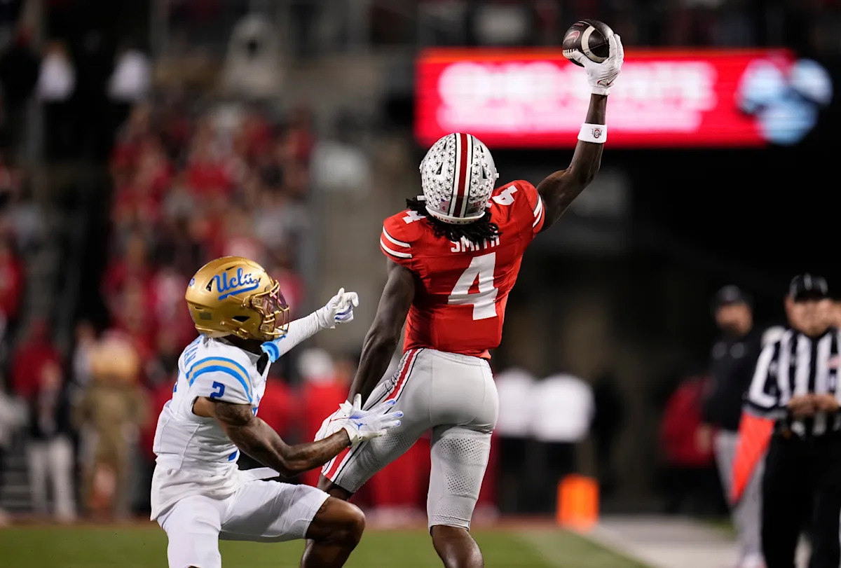 Ohio State wide receiver Jeremiah Smith snubbed for national award