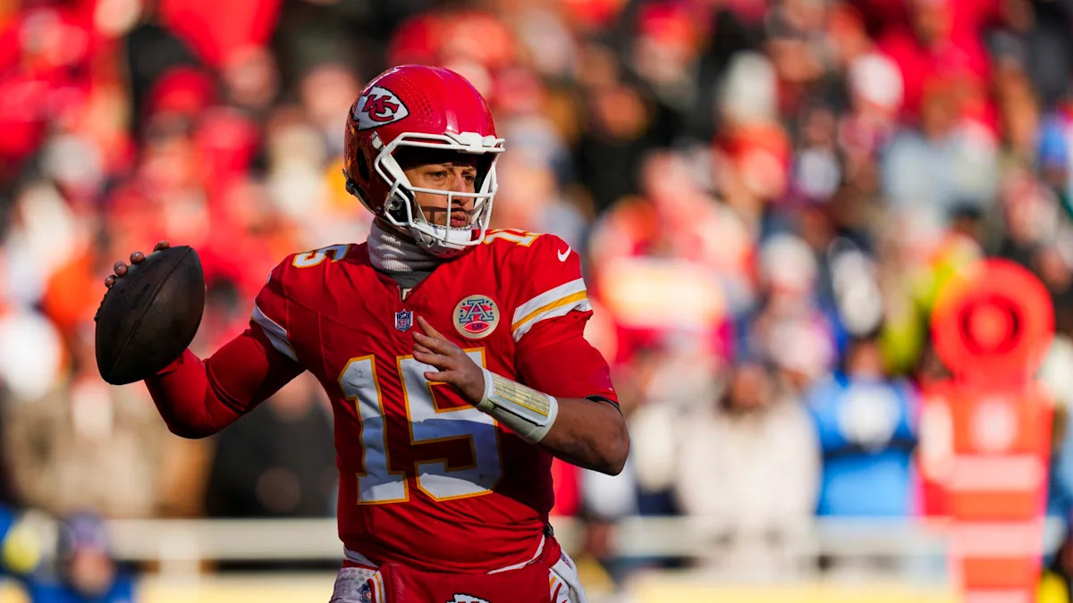Patrick Mahomes undergoes ACL surgery, will "immediately" begin rehab process