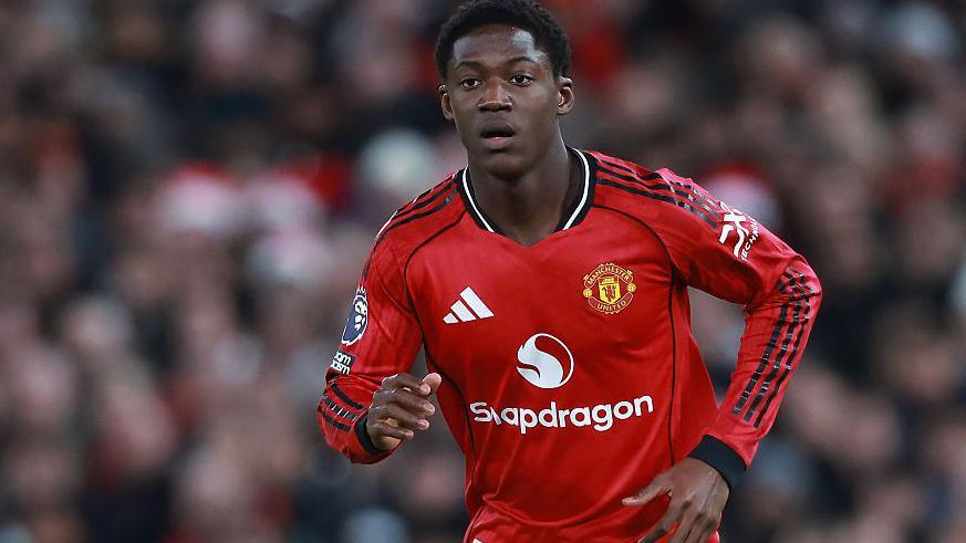 Players can only leave if replacements come in - Amorim