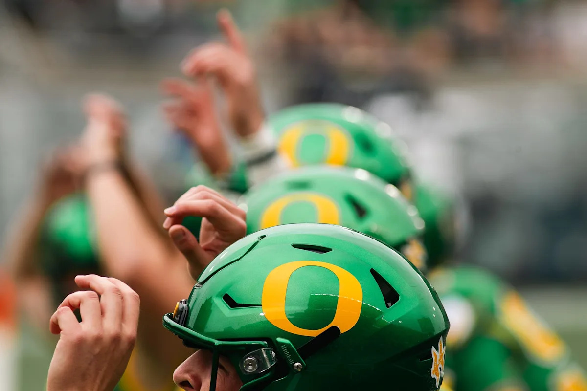 QB Bryson Beaver's family, arm talent made him top target for Ducks