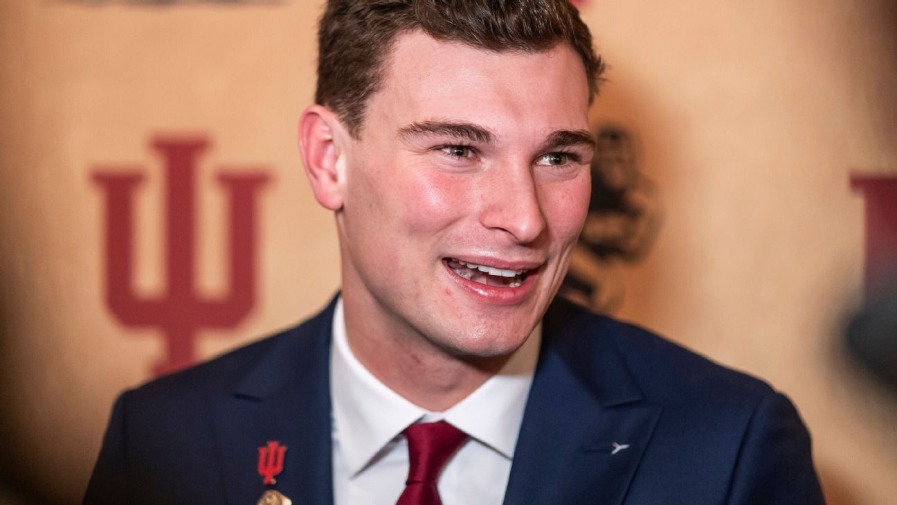 QB Mendoza first Hoosier to win Heisman Trophy