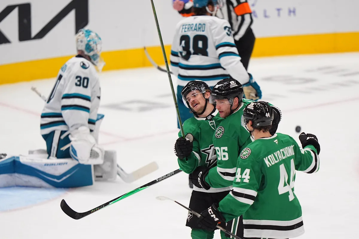Rantanen has goal and 2 assists as Stars beat Sharks 4-1 to extend point streak to nine games