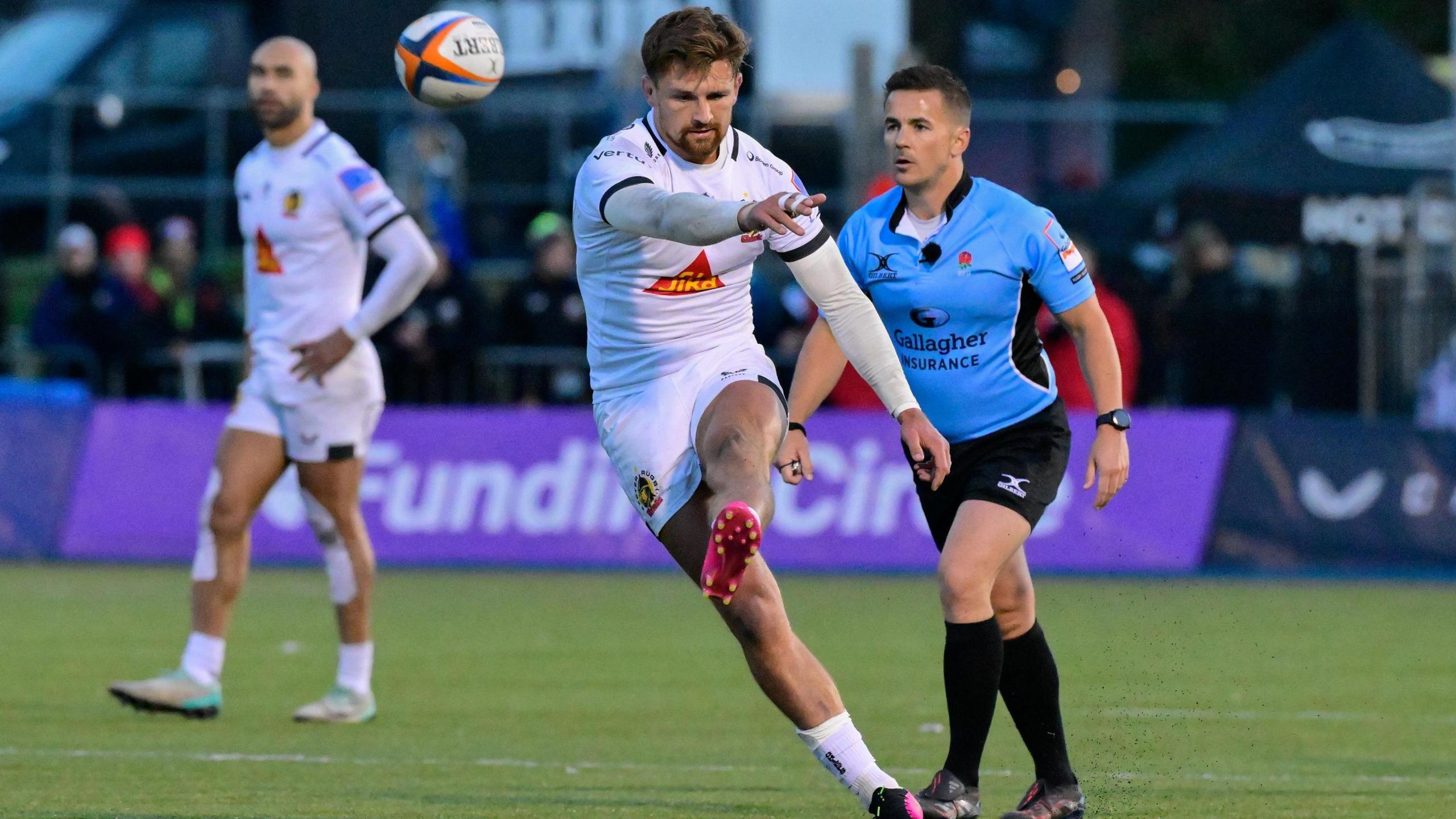 The Prem: Saracens 24-30 Exeter: Late tries from Greg Fisilau and Henry Slade clinch thrilling victory for Chiefs