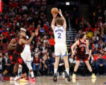 Warriors roll past Bulls for second straight road win, 123-91