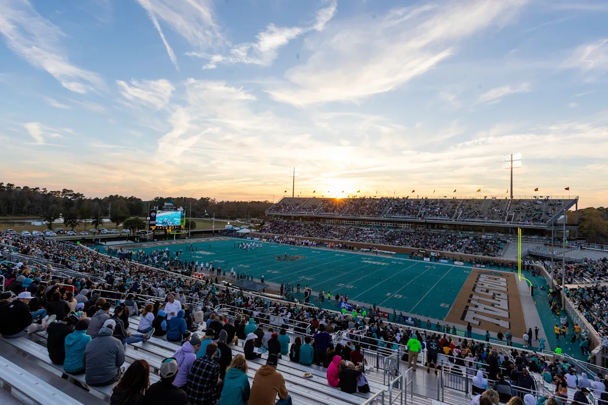 Western Michigan accepts invitation to the Myrtle Beach Bowl against Kennesaw State