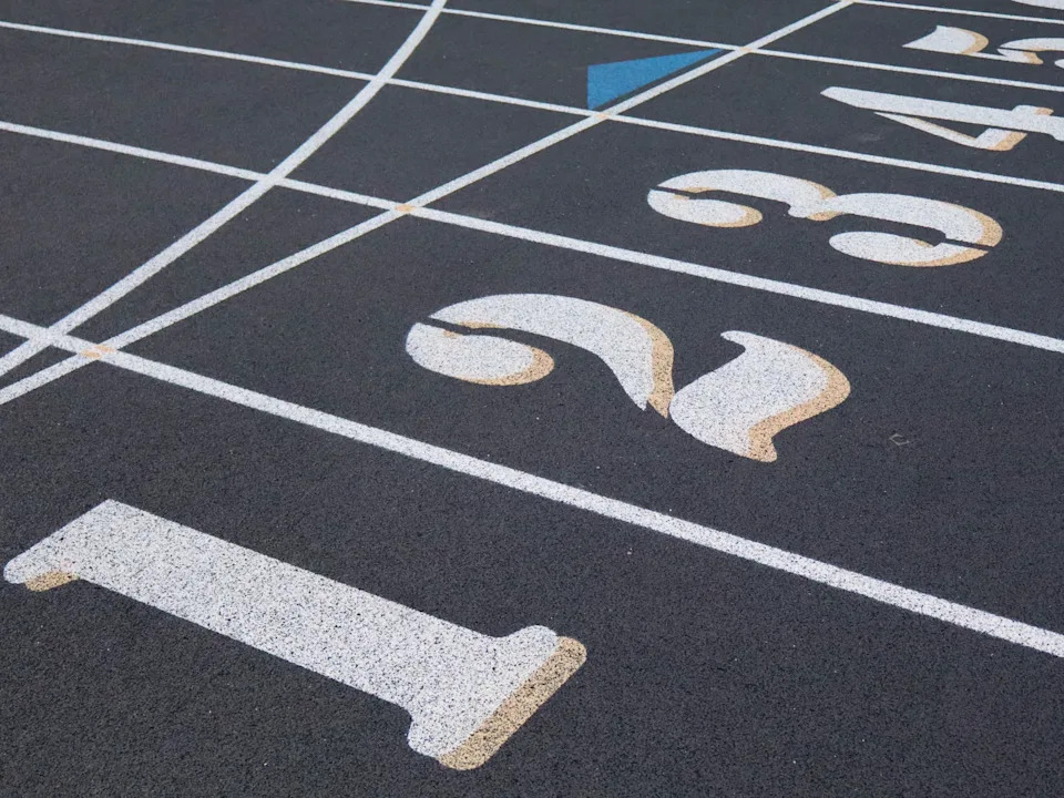 Who is the 2025 Fans' Choice Boys Cross Country Runner of the Year?