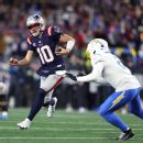 <!-- AI INSTRUCTIONS: Reescribe este título para que sea corto, atractivo y optimizado para SEO con enfoque en apuestas deportivas. -->
2025 NFL wild-card betting: Will Texans’ defense be too much for Steelers?