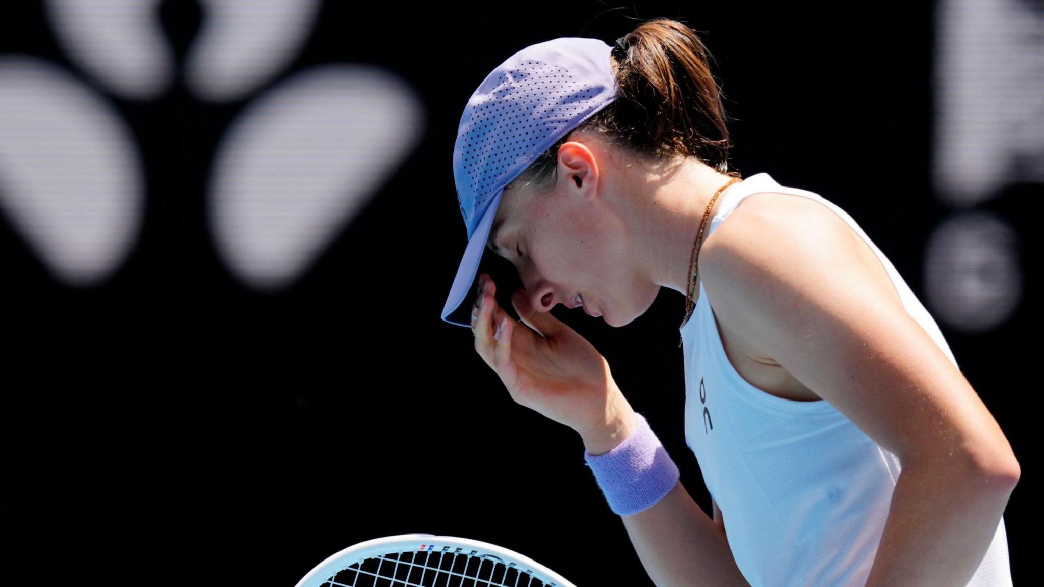 Australian Open 2026 results: Iga Swiatek loses to Elena Rybakina as first attempt to complete career Grand Slam is ended in Melbourne