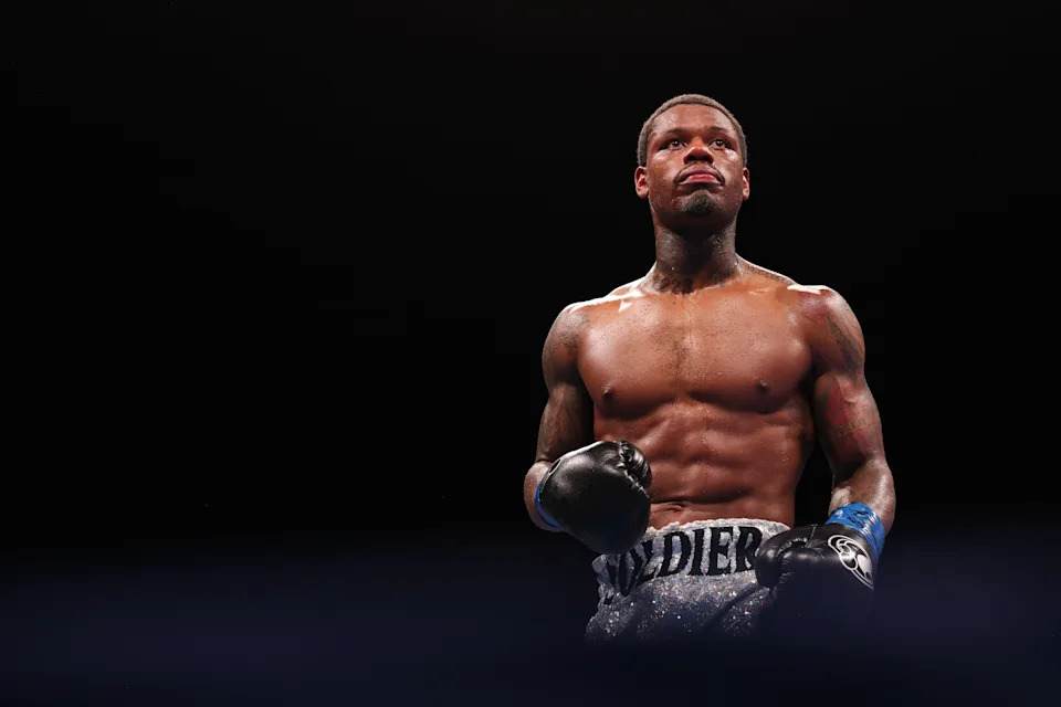 Ballet, ballads and belting? Ammo Williams is far from your ordinary fighter