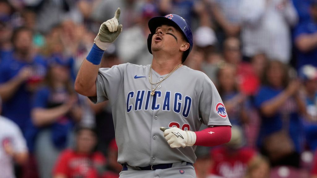 Brewers sign C McGuire to minor league deal