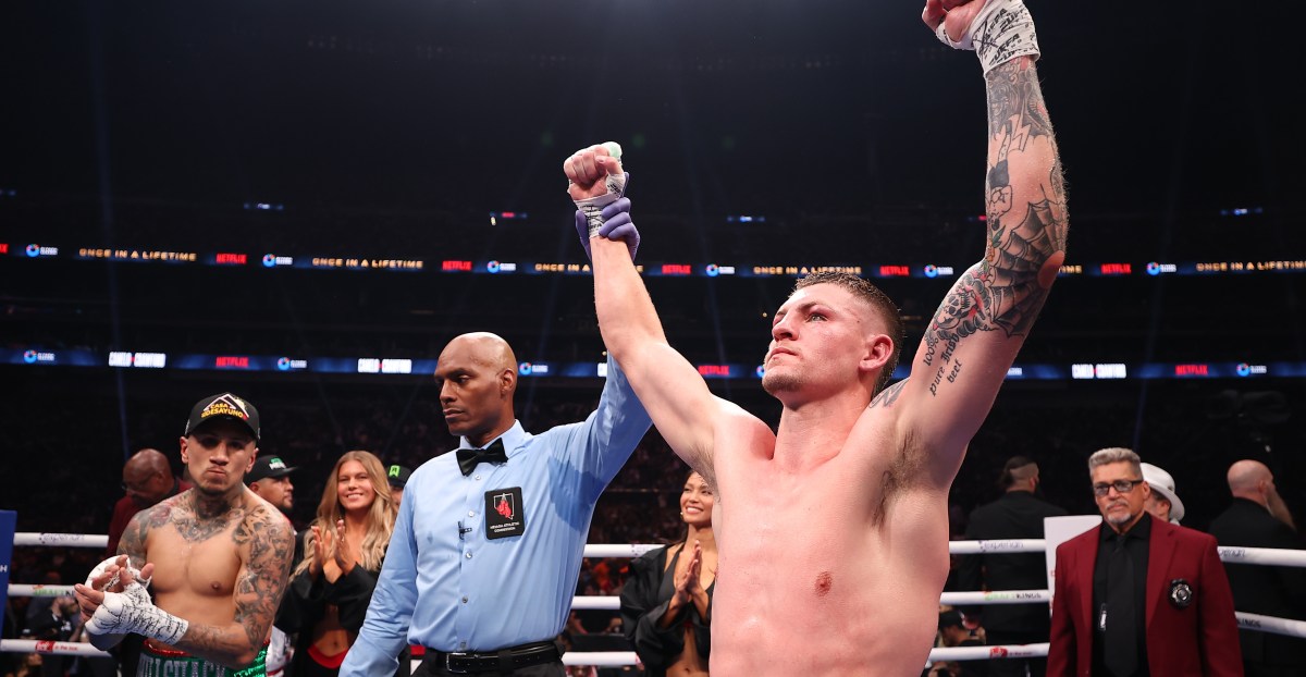 Callum Walsh vs Carlos Ocampo and Efe Ajagba vs Charles Martin lead inaugural Zuffa Boxing shows