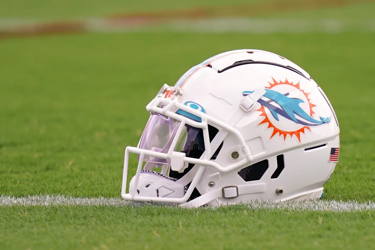 Dolphins to hire Jon-Eric Sullivan as new general manager