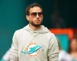Falcons to interview former Dolphins head coach Mike McDaniel, per report