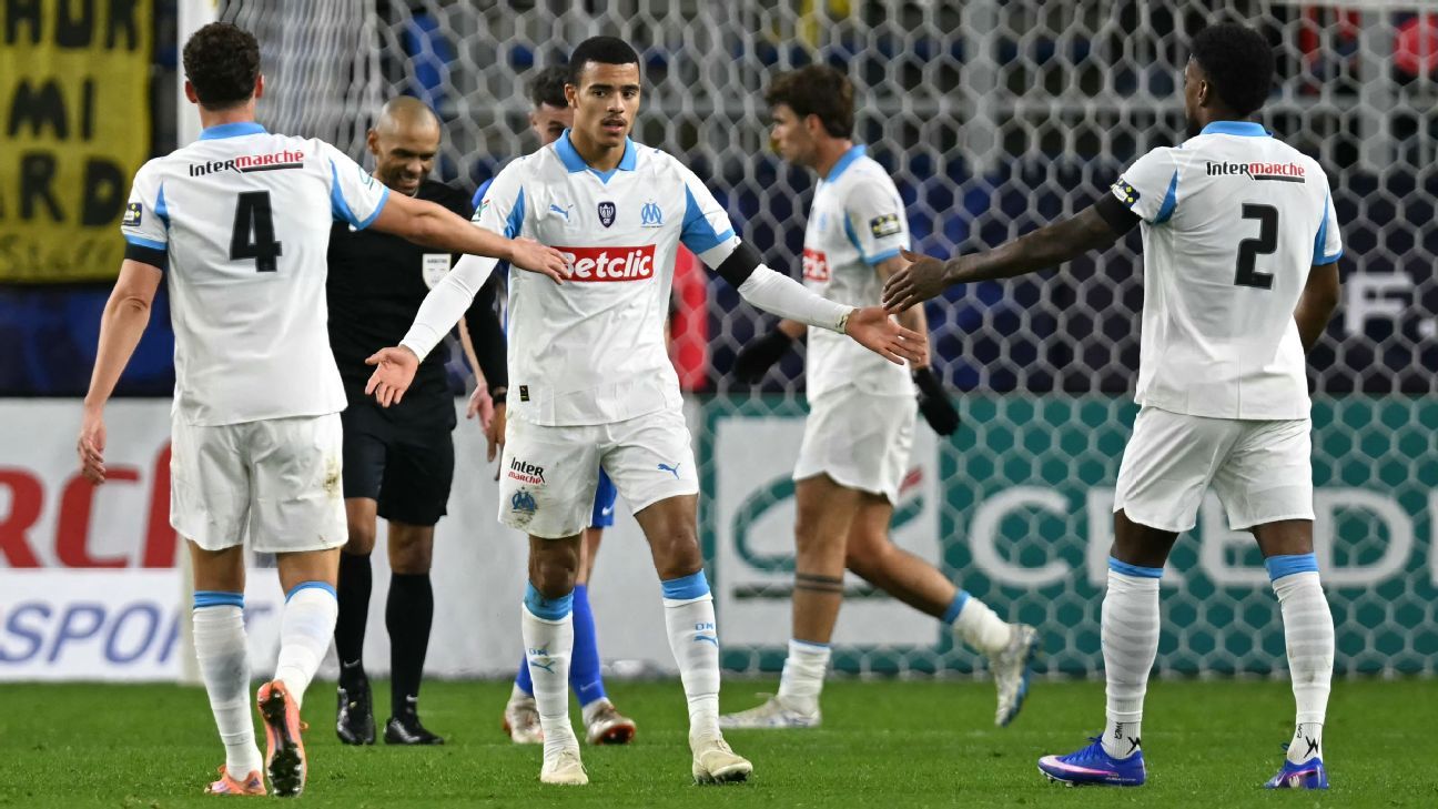 Greenwood hat trick leads 9-goal rout by Marseille