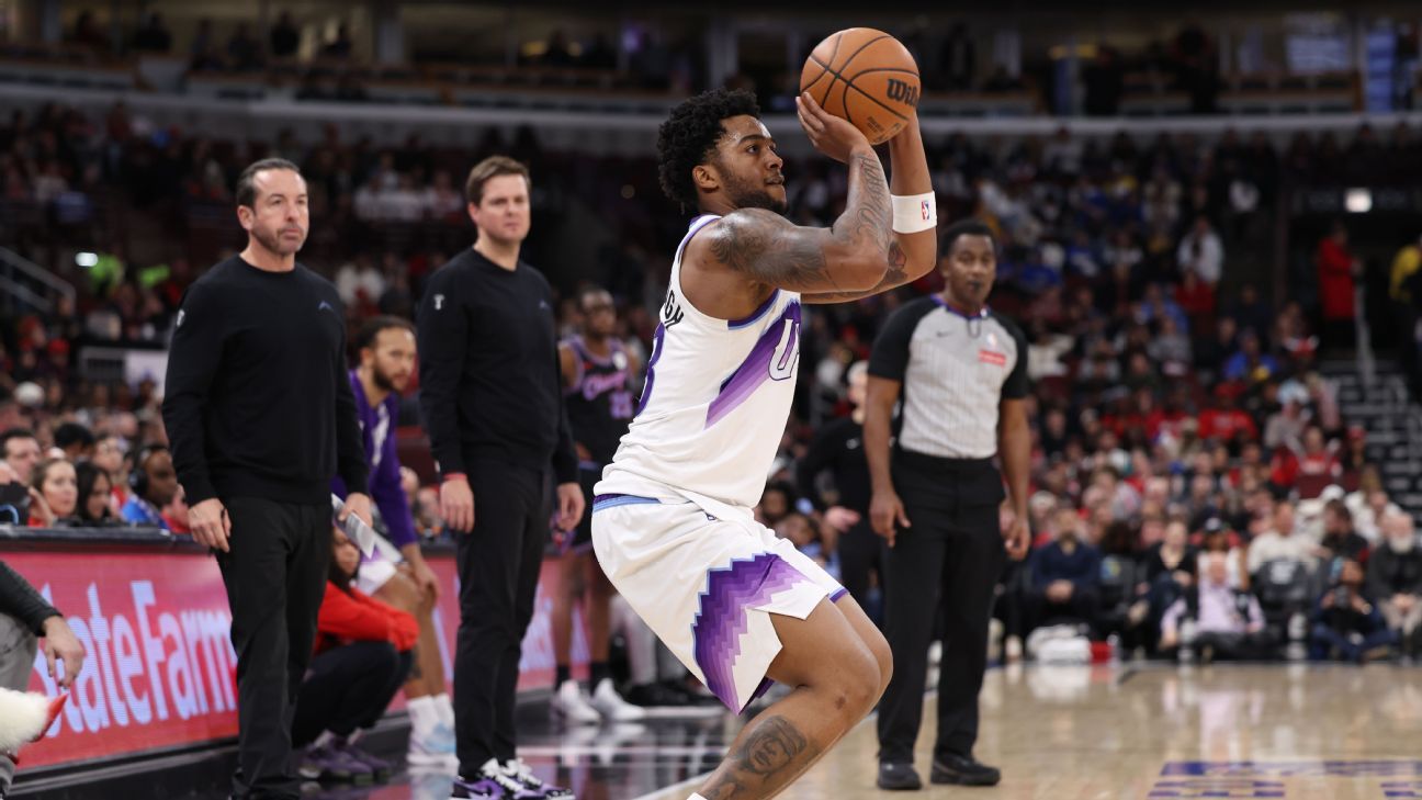 Jazz’s Sensabaugh scores an NBA-leading 21 in the opening quarter.