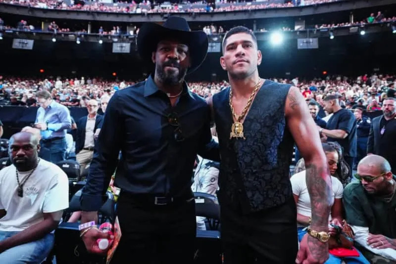 Jon Jones gives concerning update over potential Alex Pereira UFC White House fight