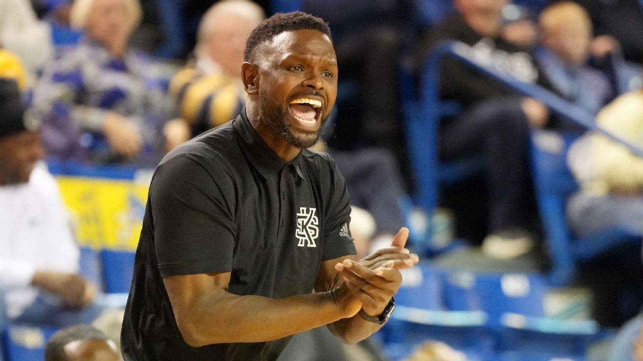 Kennesaw State coach chides ‘predators’ who bribed athletes