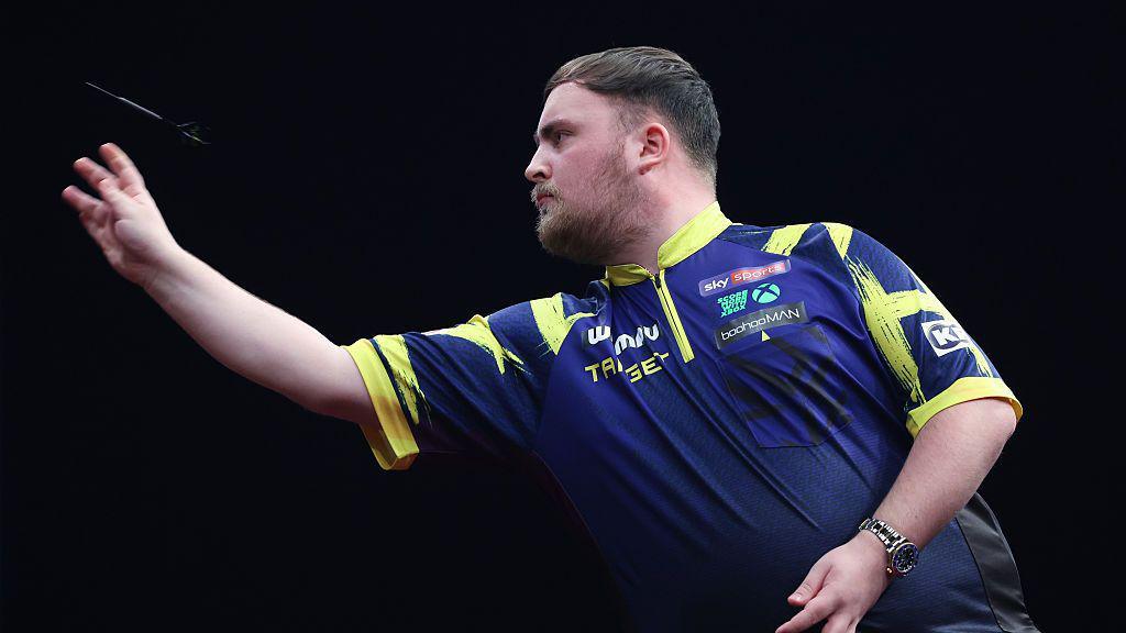 Luke Littler reaches World Masters round two after scare in Milton Keynes