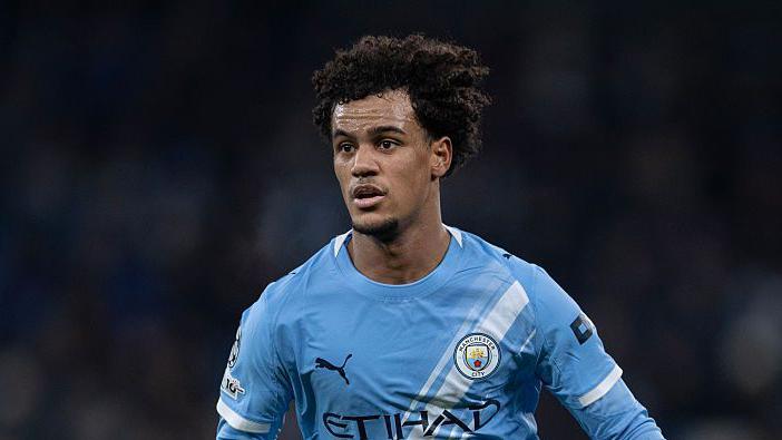 Oscar Bobb transfer news: Fulham sign Manchester City winger for £27m