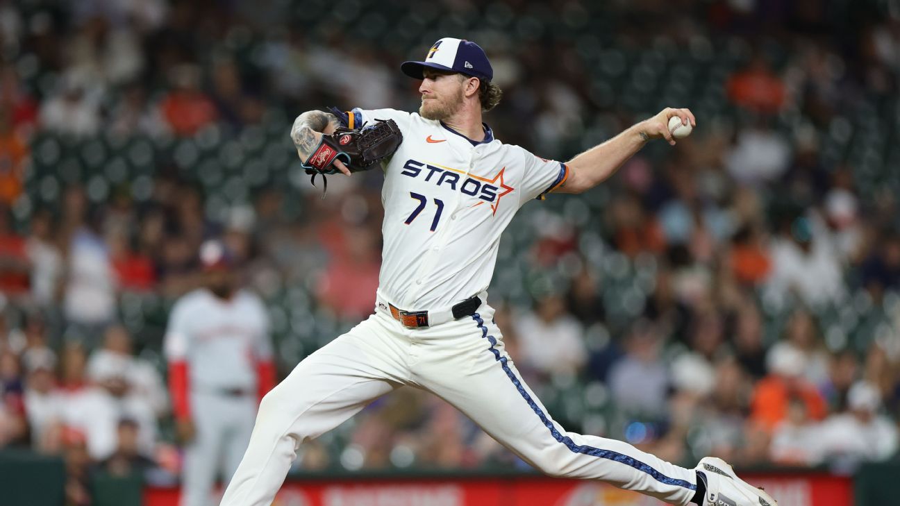 Astros' Hader playing catch after offseason injury