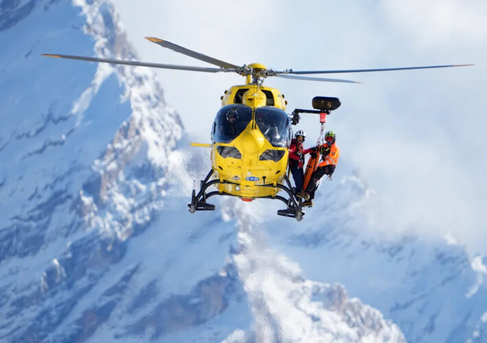 Breezy Johnson wins 1st gold for US at Milan Cortina Olympics after Lindsey Vonn crashes