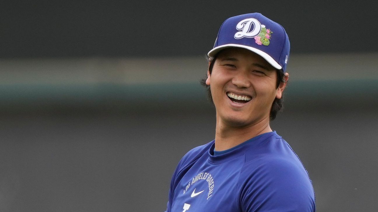Cactus cameo: Dodgers play Ohtani before WBC