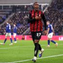 👕 Bad Bunny dons 1966 World Cup jacket