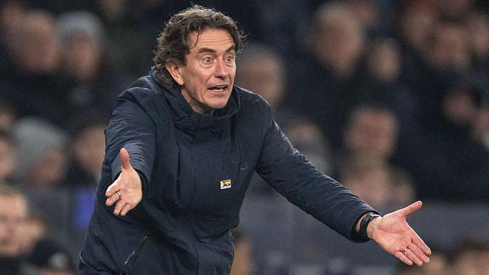 Football: Are fans booing their own team and manager more?