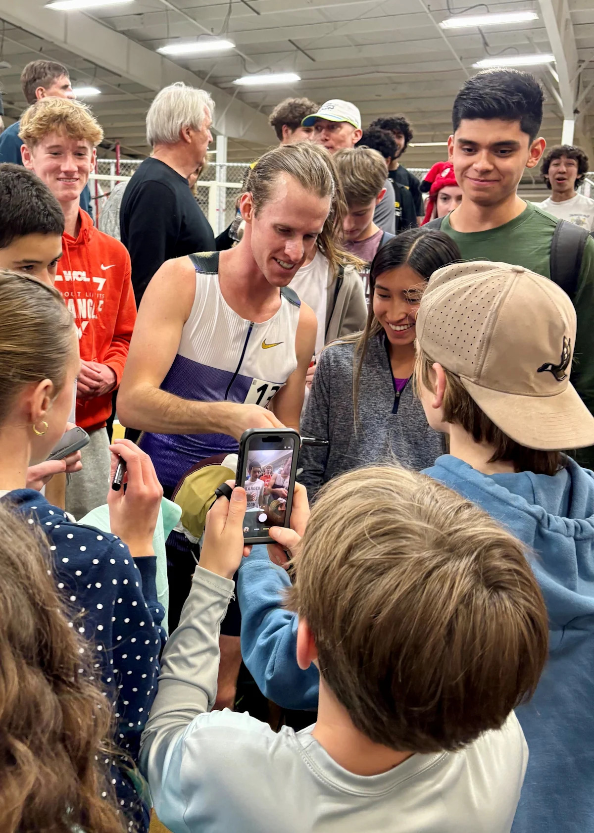 How Indy native Cole Hocker set American indoor record for the mile