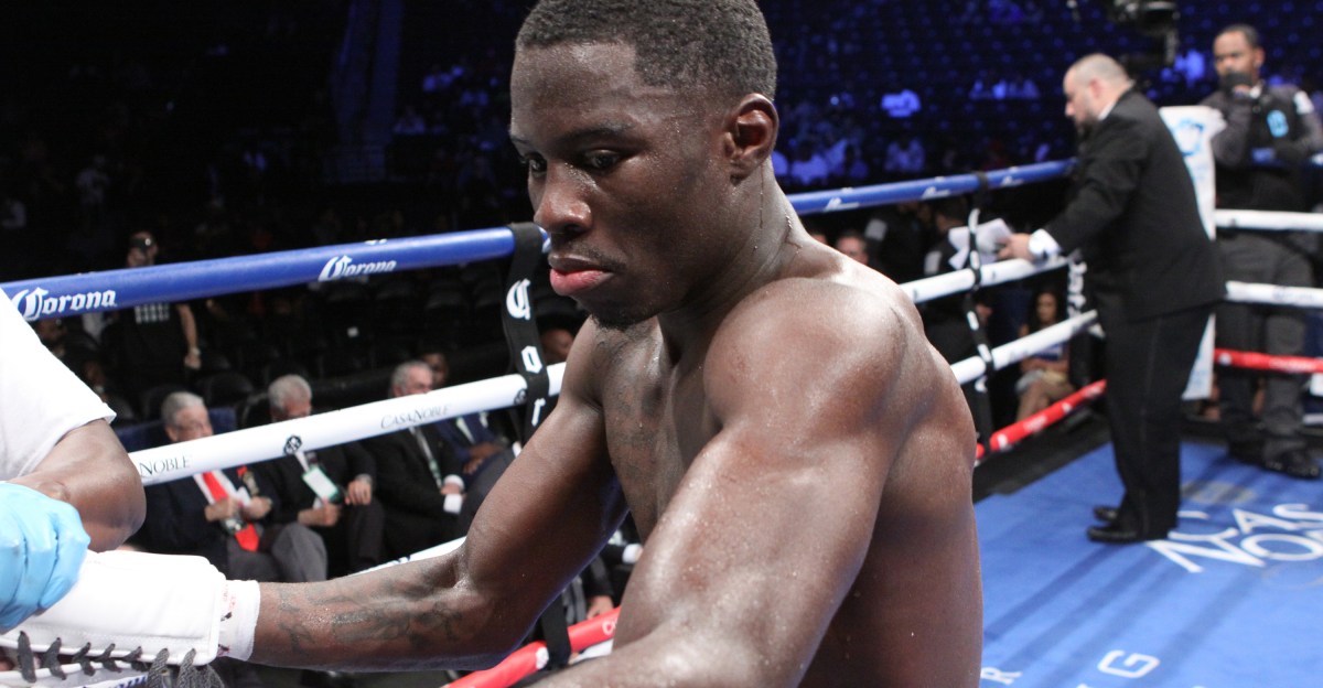 ‘I got his style pretty much figured out’: Richardson Hitchins ready for title defense against Oscar Duarte