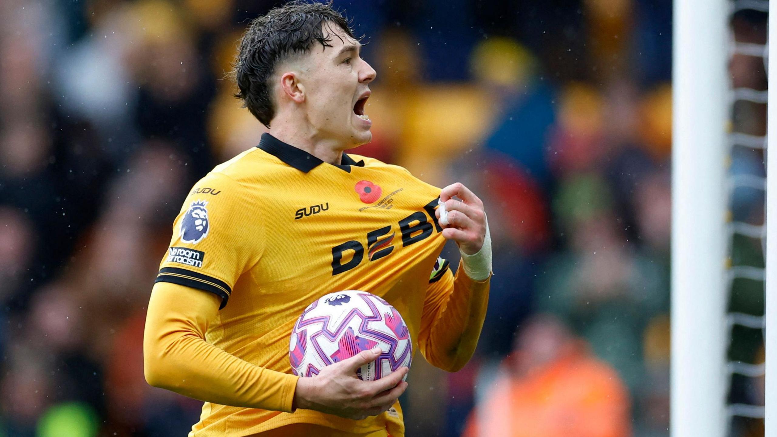 Jorgen Strand Larsen: Crystal Palace’s reduced £48m bid for Wolves striker accepted