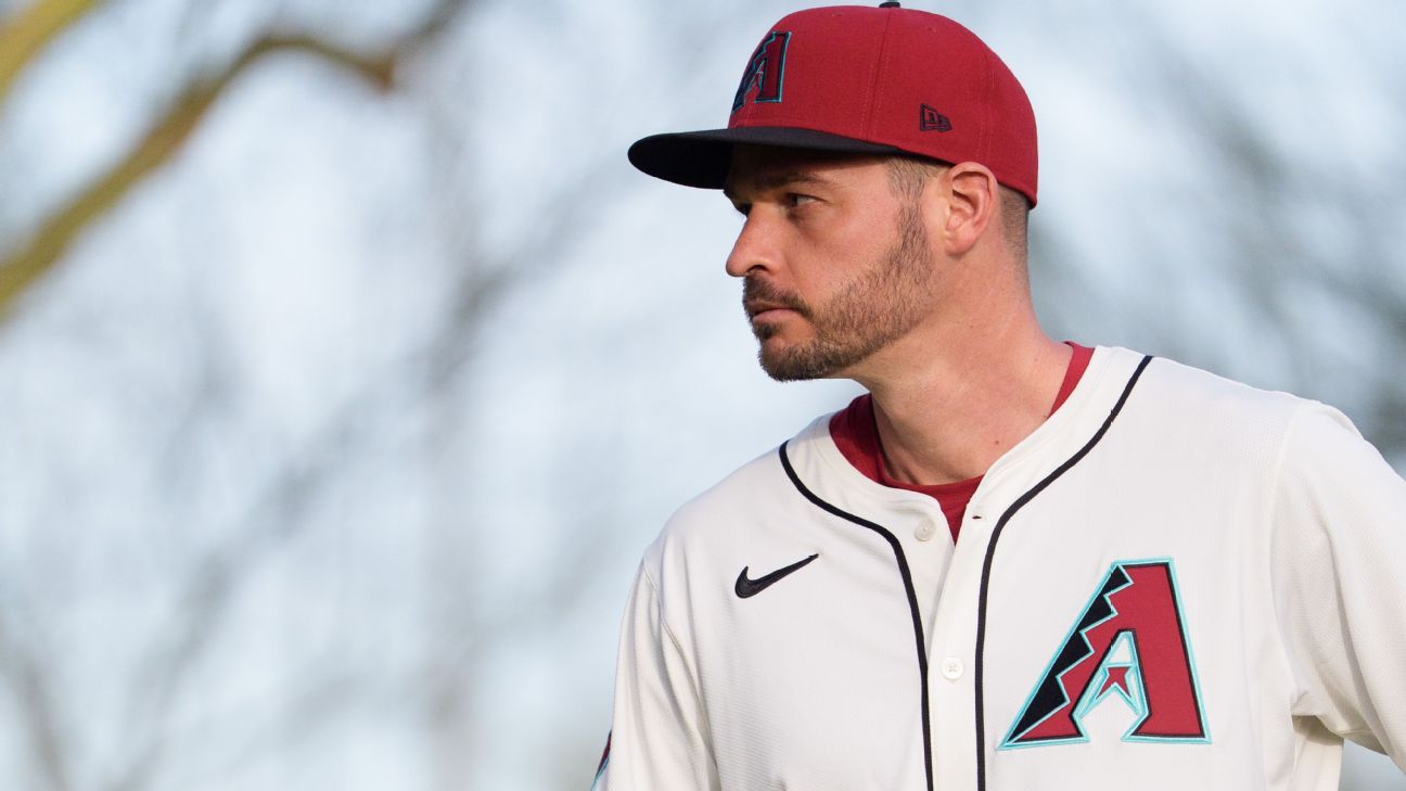 Mancini to Angels as comeback attempt continues