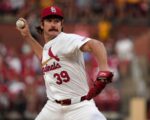 Nats, veteran starter Mikolas agree to 1-year deal