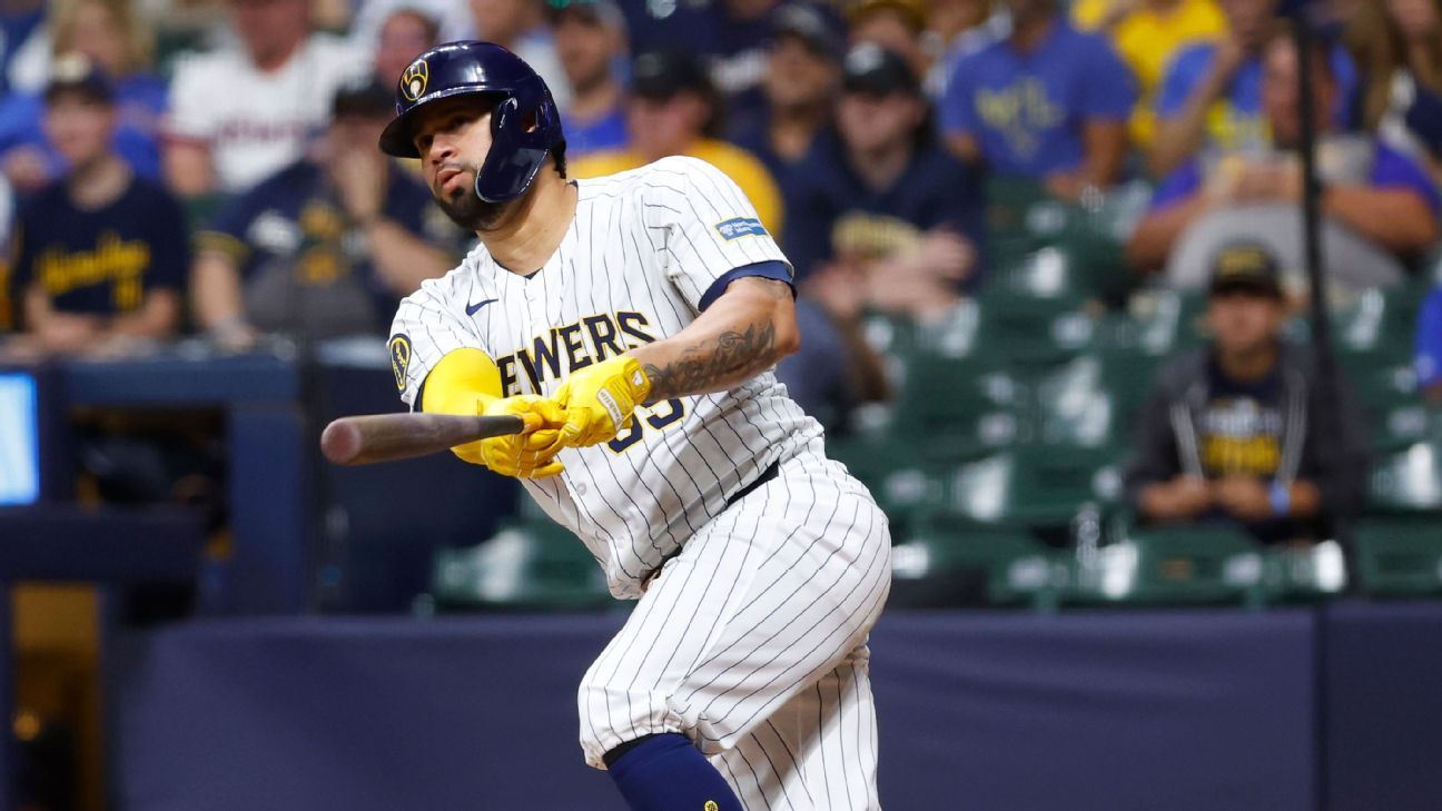 Reports: Sánchez back to Brewers on 1-year deal