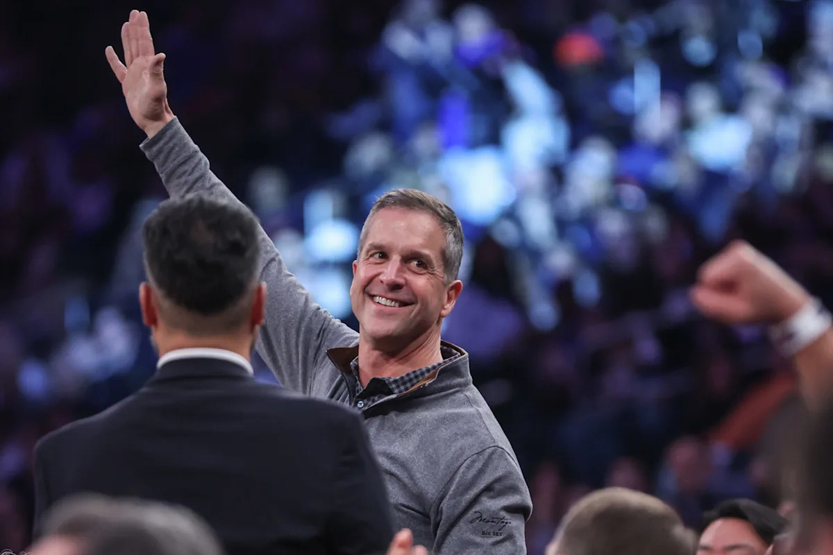 See it: Giants' John Harbaugh receives loud ovation at Knicks game