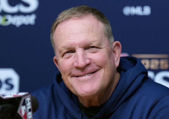 Sources: Brewers reward Murphy with 3-year deal